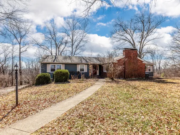 5801 Bluespruce Ln, Cincinnati, OH 45224