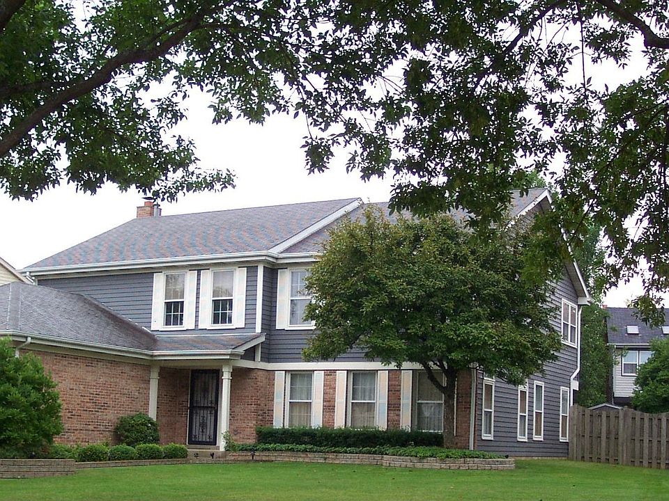 1st image of 330 Woodside Dr