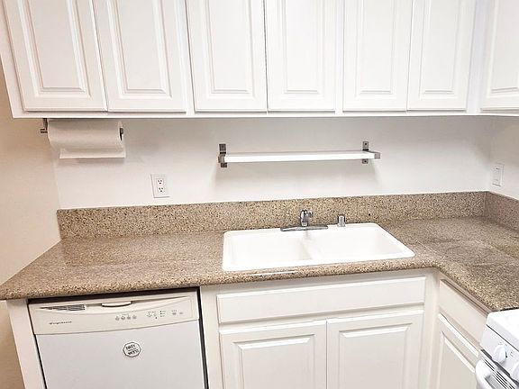 3rd image of 1133 Mira Mar Ave APT 203