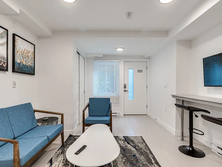 1433 Haro St — Photo 15