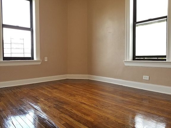 4th image of 1105 Morrison Ave APT 3E
