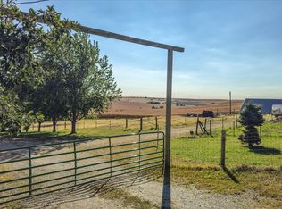 19433 420th St, Oakland, IA 51560