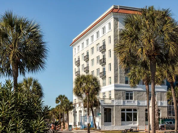 1 King St APT 308, Charleston, SC 29401
