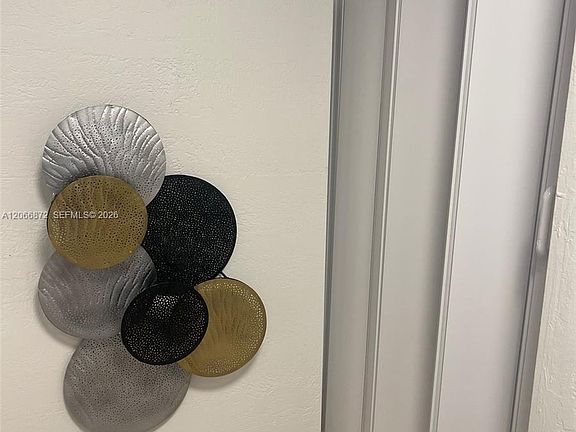 4th image of 338 Roosevelt St #1003