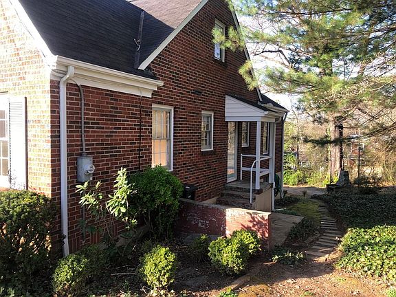 3rd image of 702 Perrymont Ave