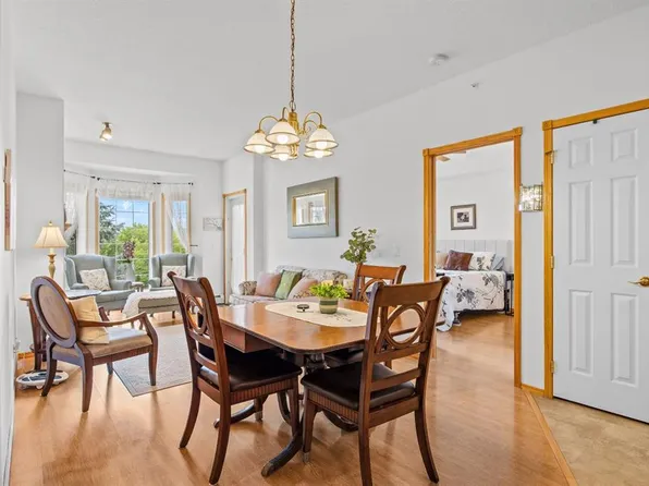 728 SW Country Hills Rd NW #317, Calgary, AB T3K 5K8