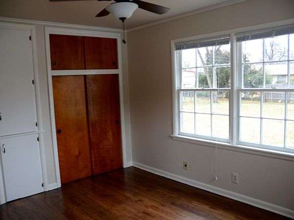 Master bedroom - generous storage