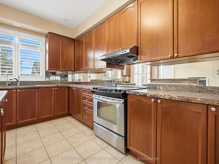 5218 Oscar Peterson Blvd — Photo 11