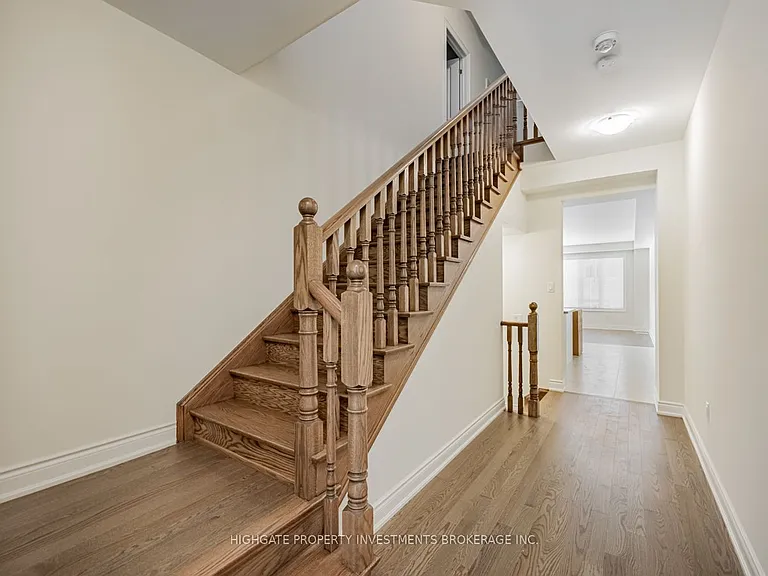 71 Donald Ficht Cres — Photo 5