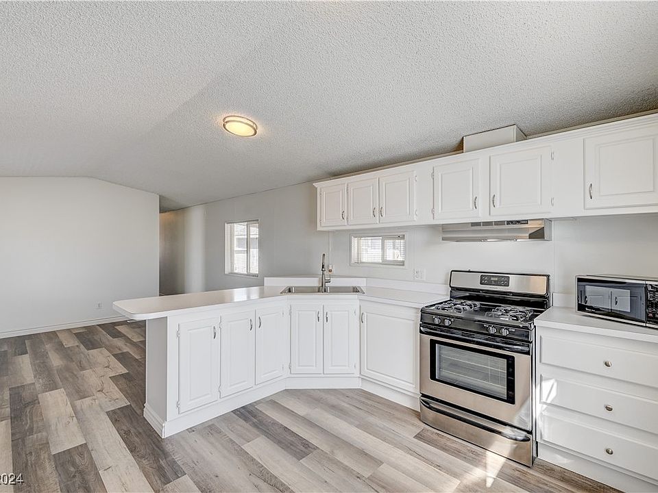 1st image of 3637 Haleakala Dr