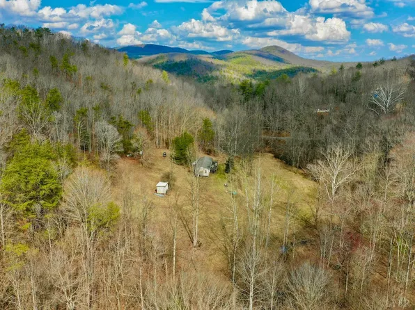 14528 Lee Jackson Hwy, Big Island, VA 24526