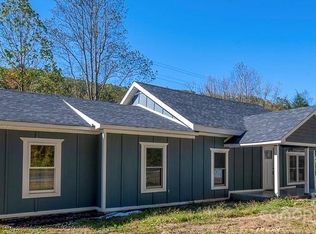 869 Peppers Creek Rd, Marion, NC 28752