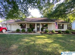 17683 Owens St, Athens, AL 35611
