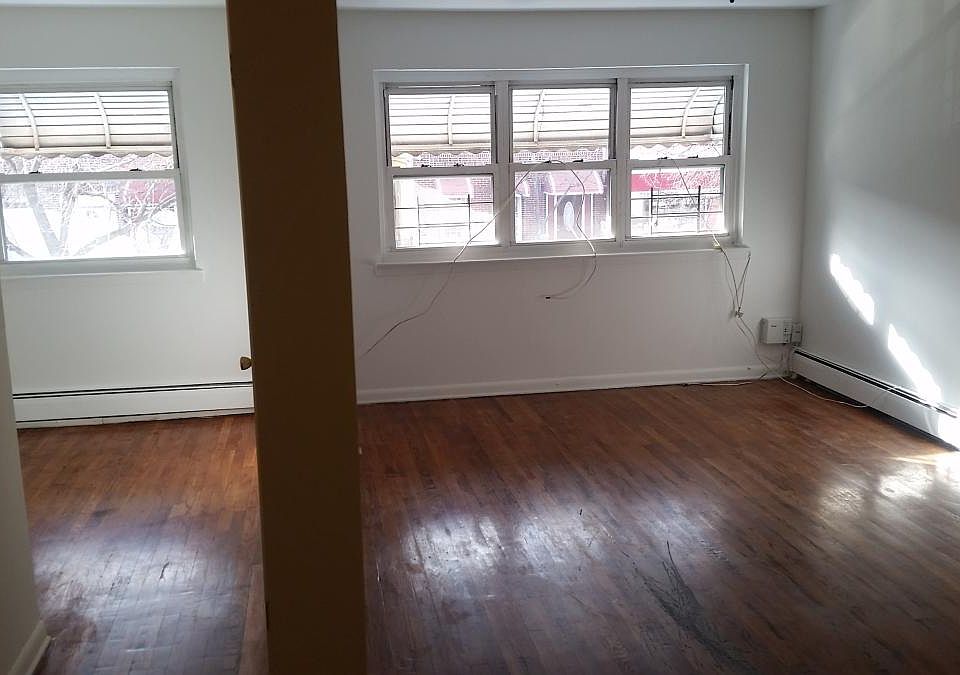 Living Room & 3rd Bedroom