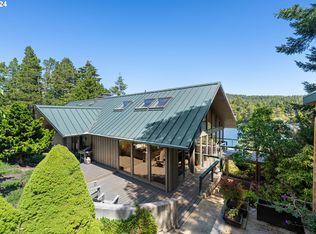 73265 Crannog Rd, North Bend, OR 97459