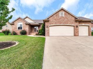 12708 E Cherry Creek Ct, Wichita, KS 67207