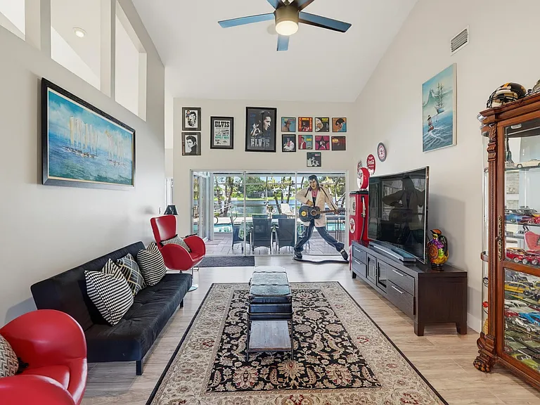 1619 Wiltshire Village Dr — Photo 10