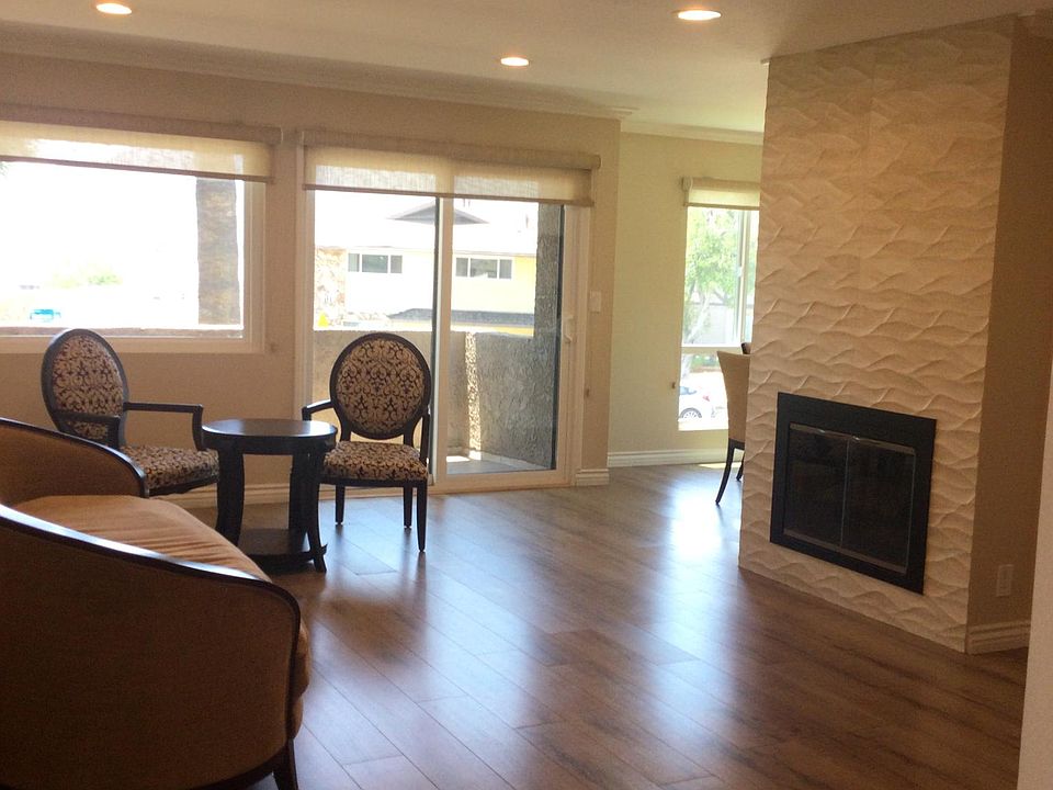 1st image of 2143 Montrose Ave Unit 104