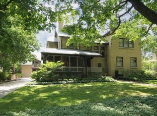 518 E Chicago Ave, Naperville, IL