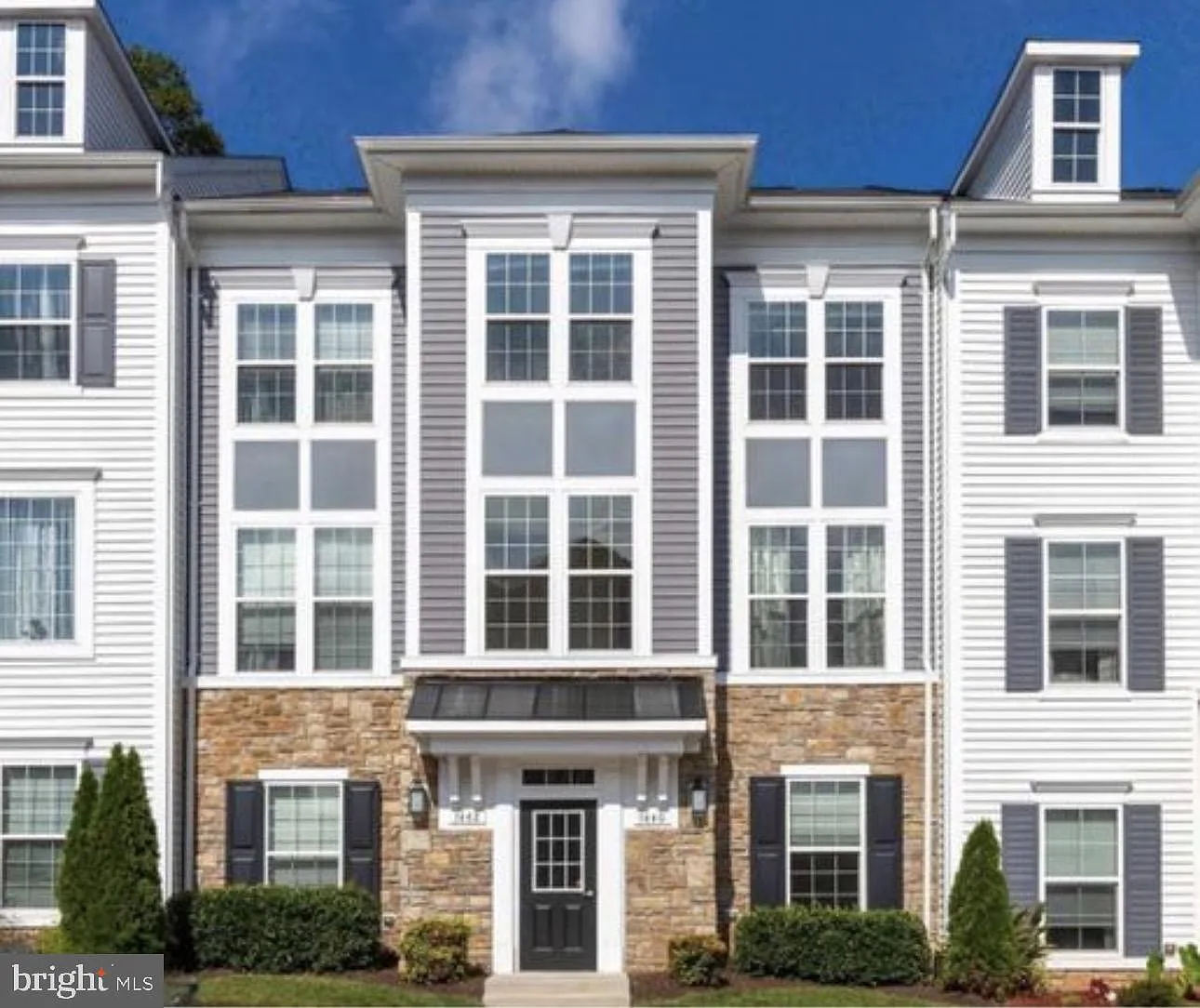 Falls Grove Cond — Photo 1