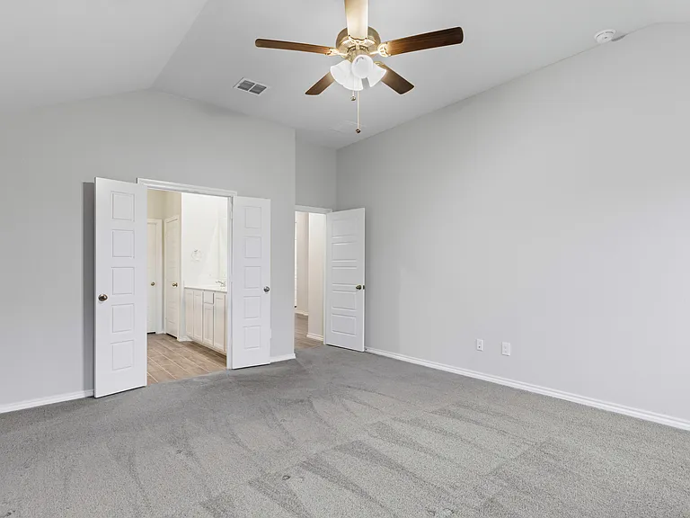 4807 Avion Dr — Photo 9