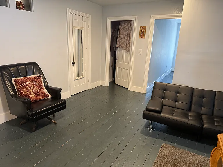 120 Summit St #3 — Photo 4