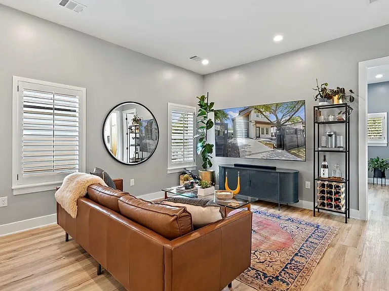 Upstairs bonus room