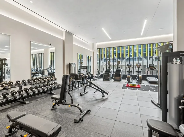 312 West 43rd Street image 31 of 35