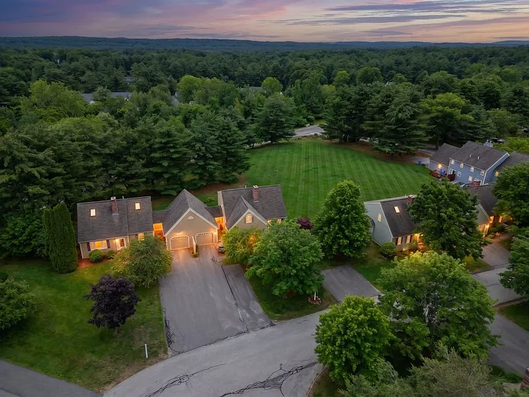 246 Winding Pond Rd — Photo 2