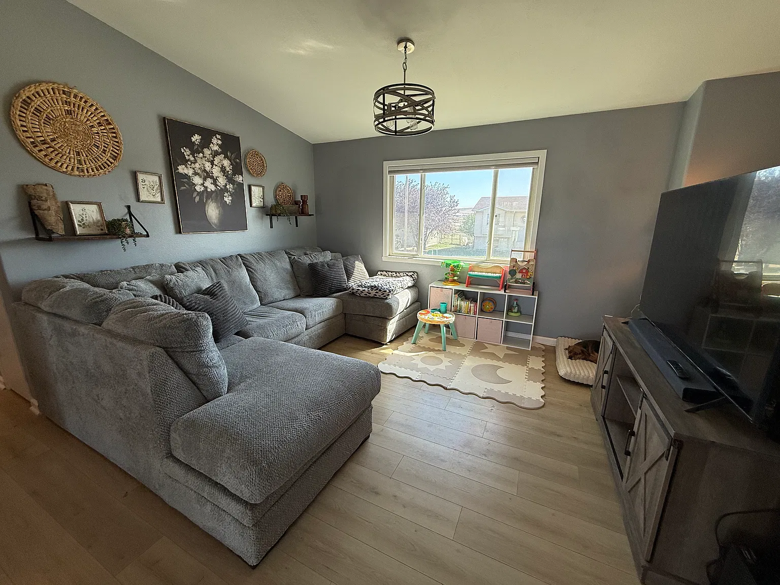 3 bed, 1685 sqft, $2,200 — Photo 3