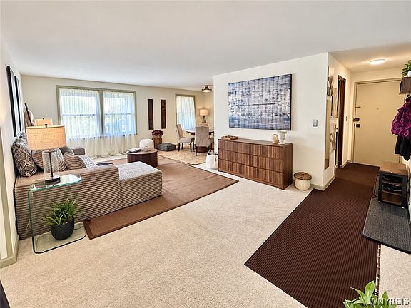 3rd image of 1380 Maple Rd APT 8