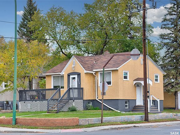 3rd image of 2079 Pasqua Street