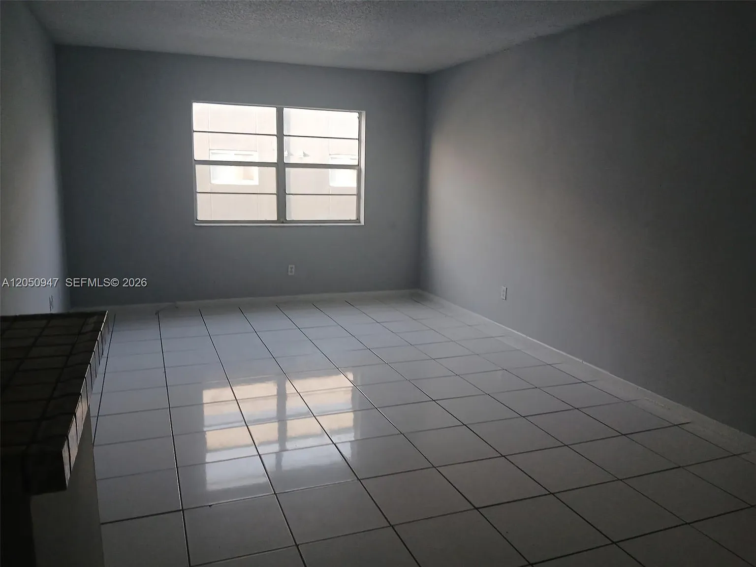Almond Condo — Photo 2