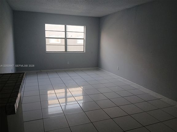 2nd image of 13655 NE 3rd Ct APT 25
