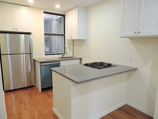 2nd image of 138 Orchard St APT 12