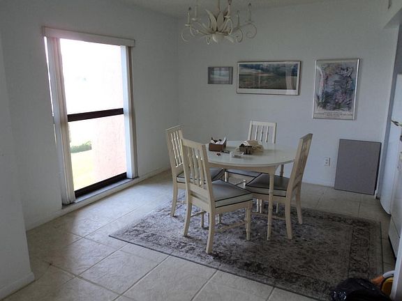 3rd image of 1085 N Bald Eagle Dr #207