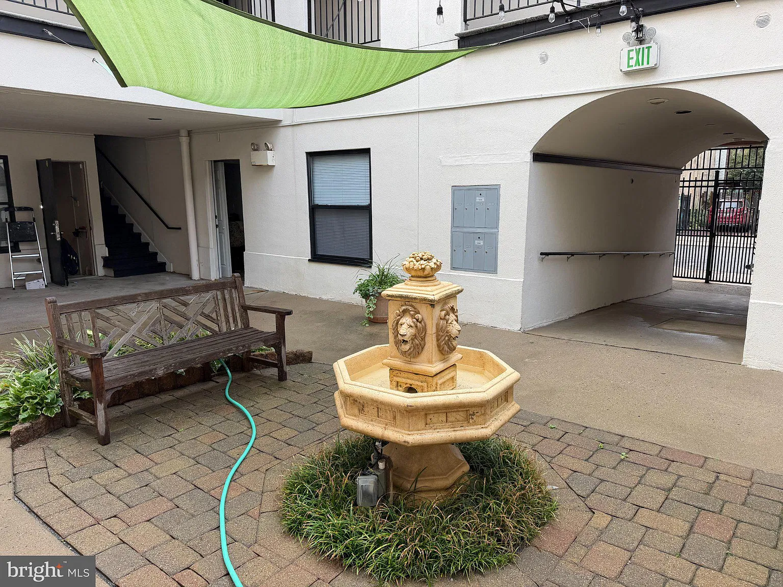 2 bed, 1.0 bath, 15000 sqft, $1,350 — Photo 2
