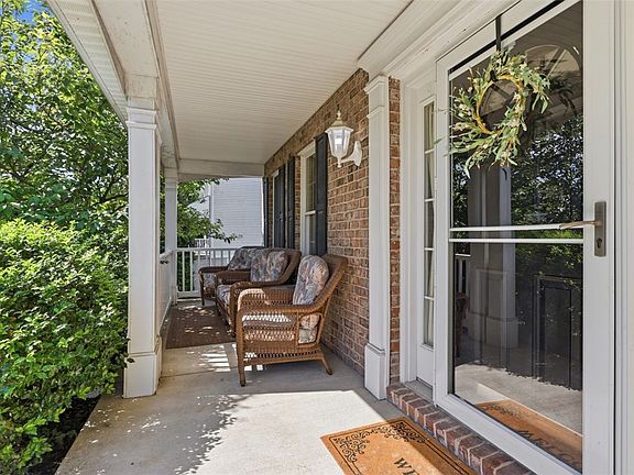 5th image of 7012 Pin Oak Ct