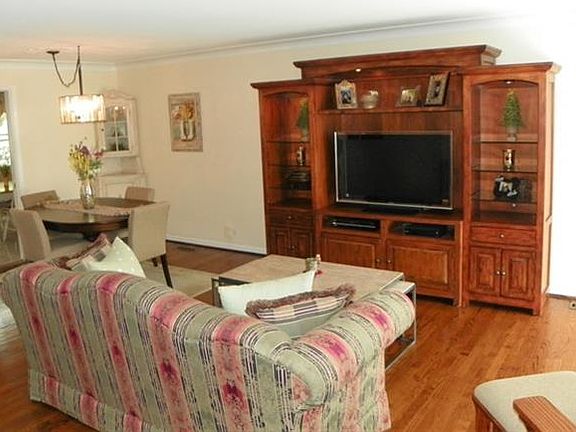 4th image of 1604 E Frederick St