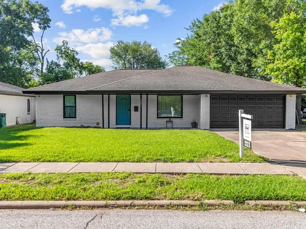 5651 Ludington Dr, Houston, TX 77035