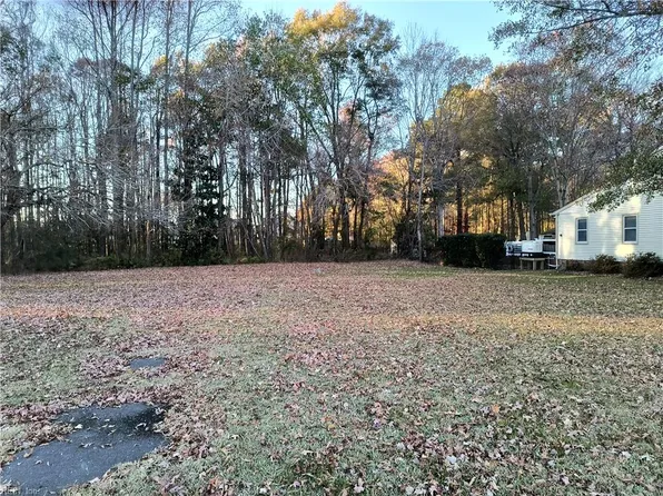 524 Fernwood Farms Rd, Chesapeake, VA 23320