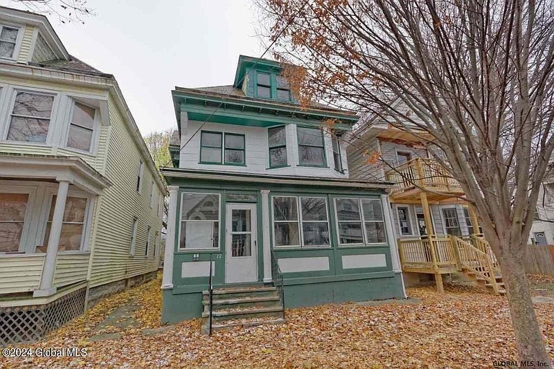 3rd image of 12 Barclay Street