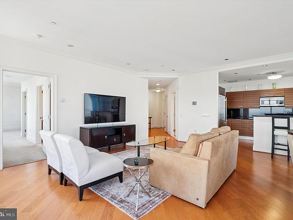 3rd image of 50 S 16th St Unit 4005
