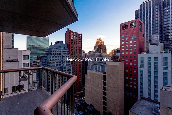 Rented by Mirador Real Estate | media 9