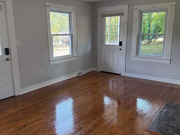 4th image of 5804 State Park Rd