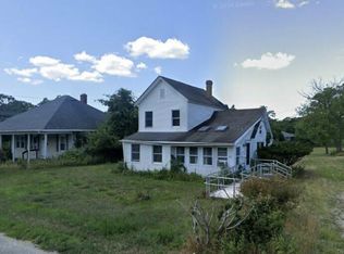 84 Chapel Ave, East Patchogue, NY 11772