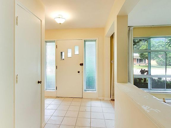 4th image of 3905 Sugar Loaf Ln
