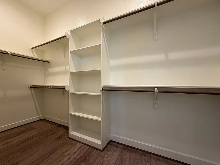 5915 Haring Ln — Photo 11