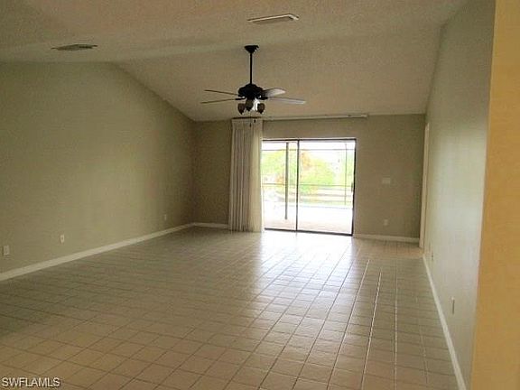 2nd image of 2213 SE 10th Ave