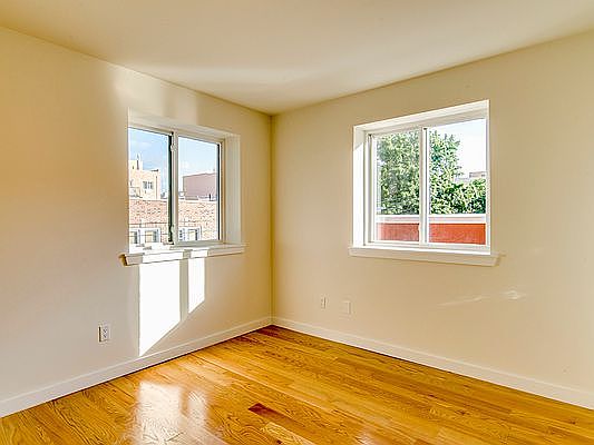 3rd image of 28-22 Astoria Blvd #3F